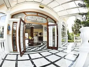 باشاز برينسيس - للبالغين فقط كمر